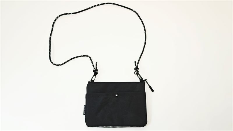 スタンダードプロダクツ「サコッシュショルダーバッグ」を実際に使ってみて良かった点とイマイチだった点を正直にレビューした内容