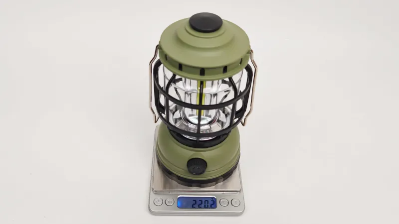 重さは実測220.2g